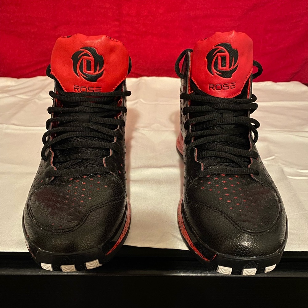 Adidas Rose 3J Black and Red size 7 men